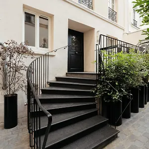 My Maison In Montmartre , Paris France